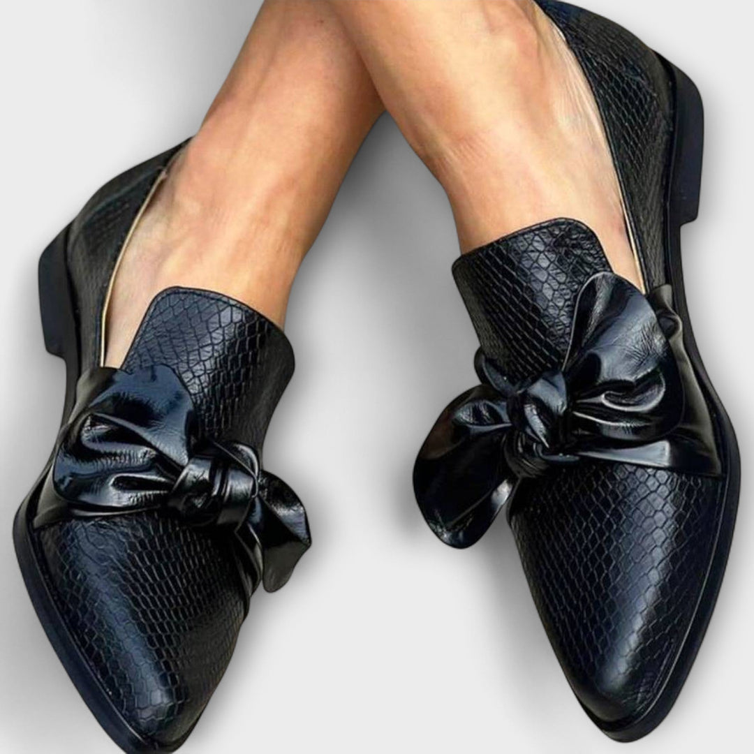 Victoria | Trendige Damen Loafer mit feinem Schleifenlook