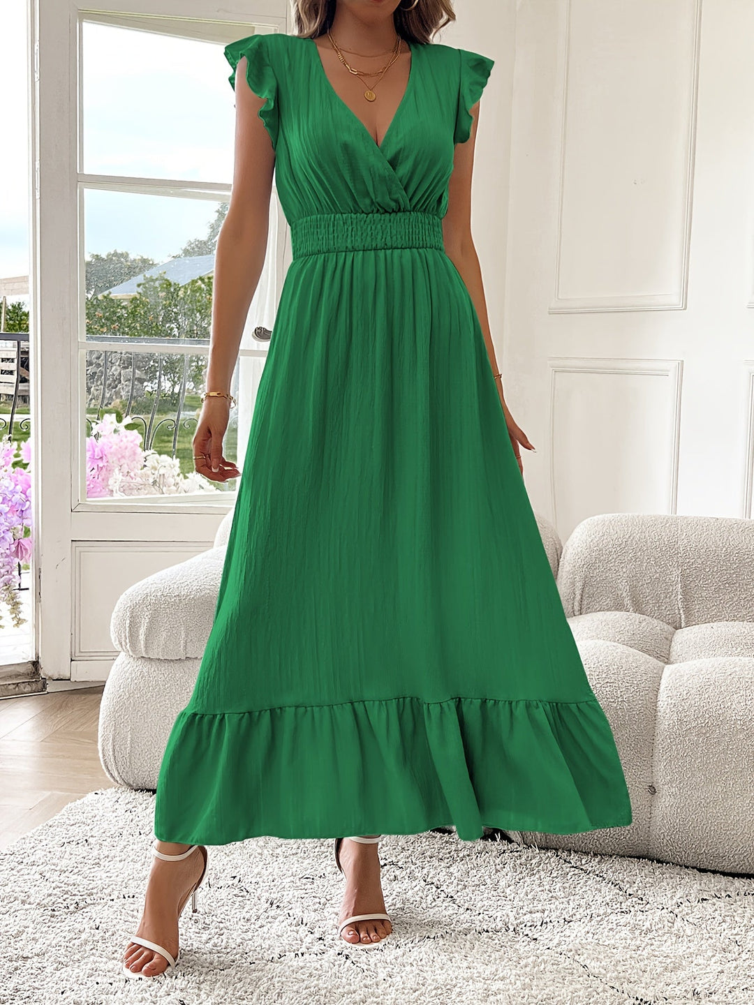 Mara | V-Ausschnitt Maxikleid mit Rüschen Saum