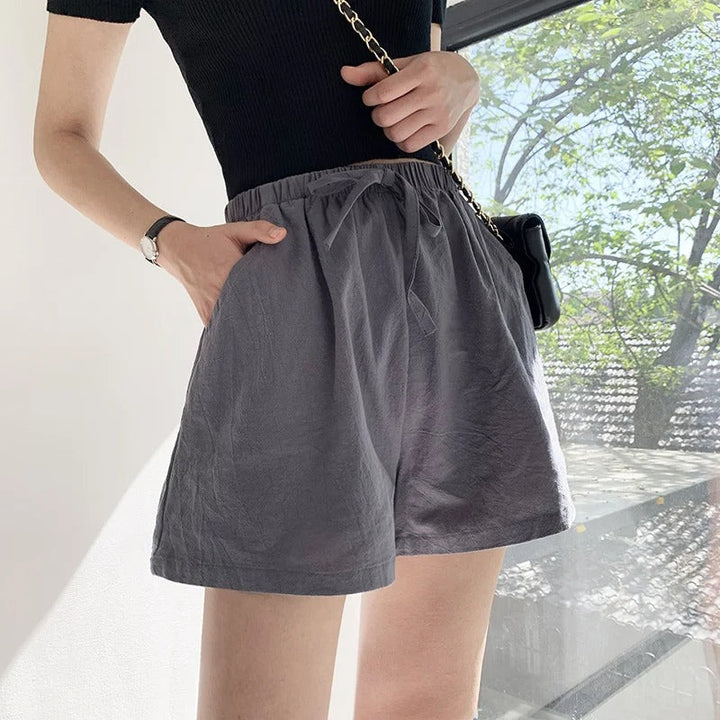 Elara | Leinen Shorts mit schrägen Taschen