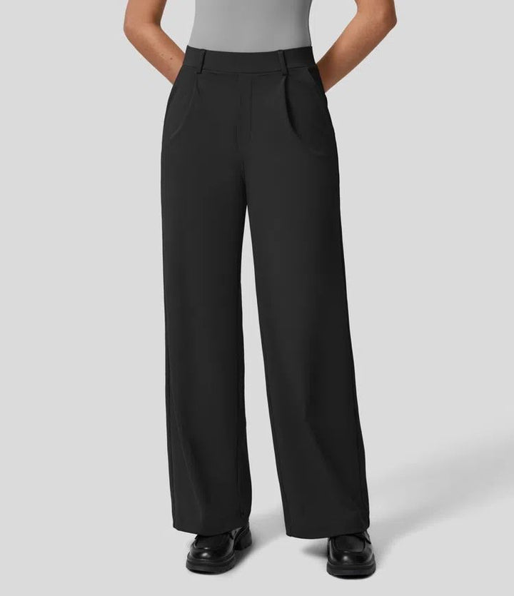 Bundfaltenhose mit hoher Taille, geradem Bein und eleganten Seitentaschen