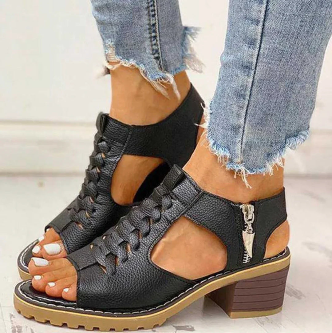 Anna | Schlichte Studentensandalen mit Reißverschluss