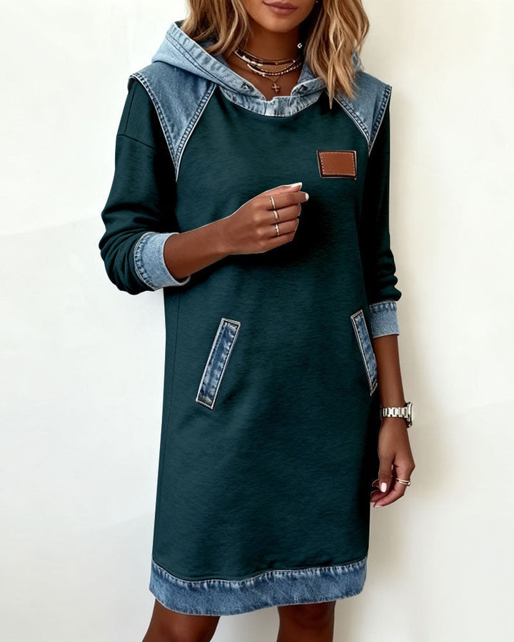 Hanna | Kapuzenkleid mit stylischen Denim Akzenten