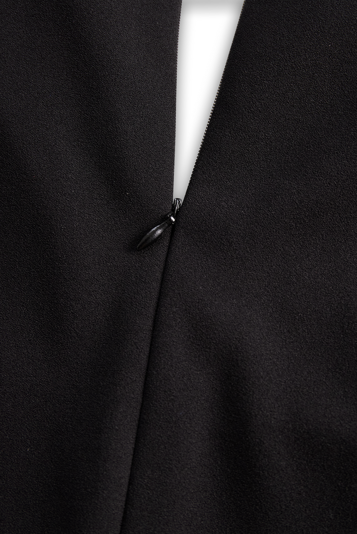 Elena | Modernes schwarzes Kleid Damen mit Stehkragen