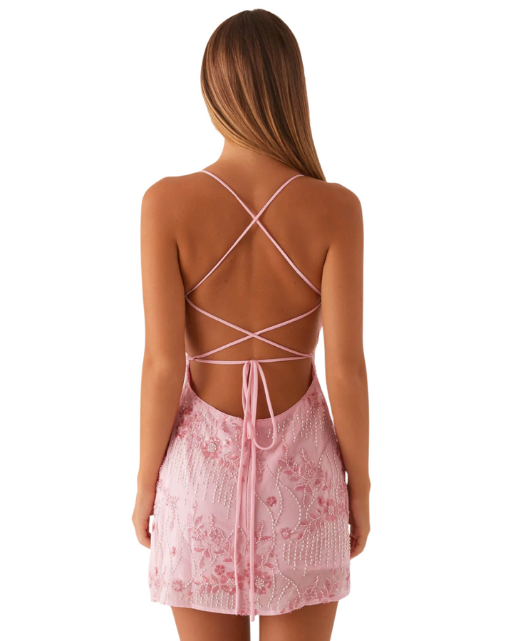 Nora | Stilvolles Minikleid Damen Look Chic