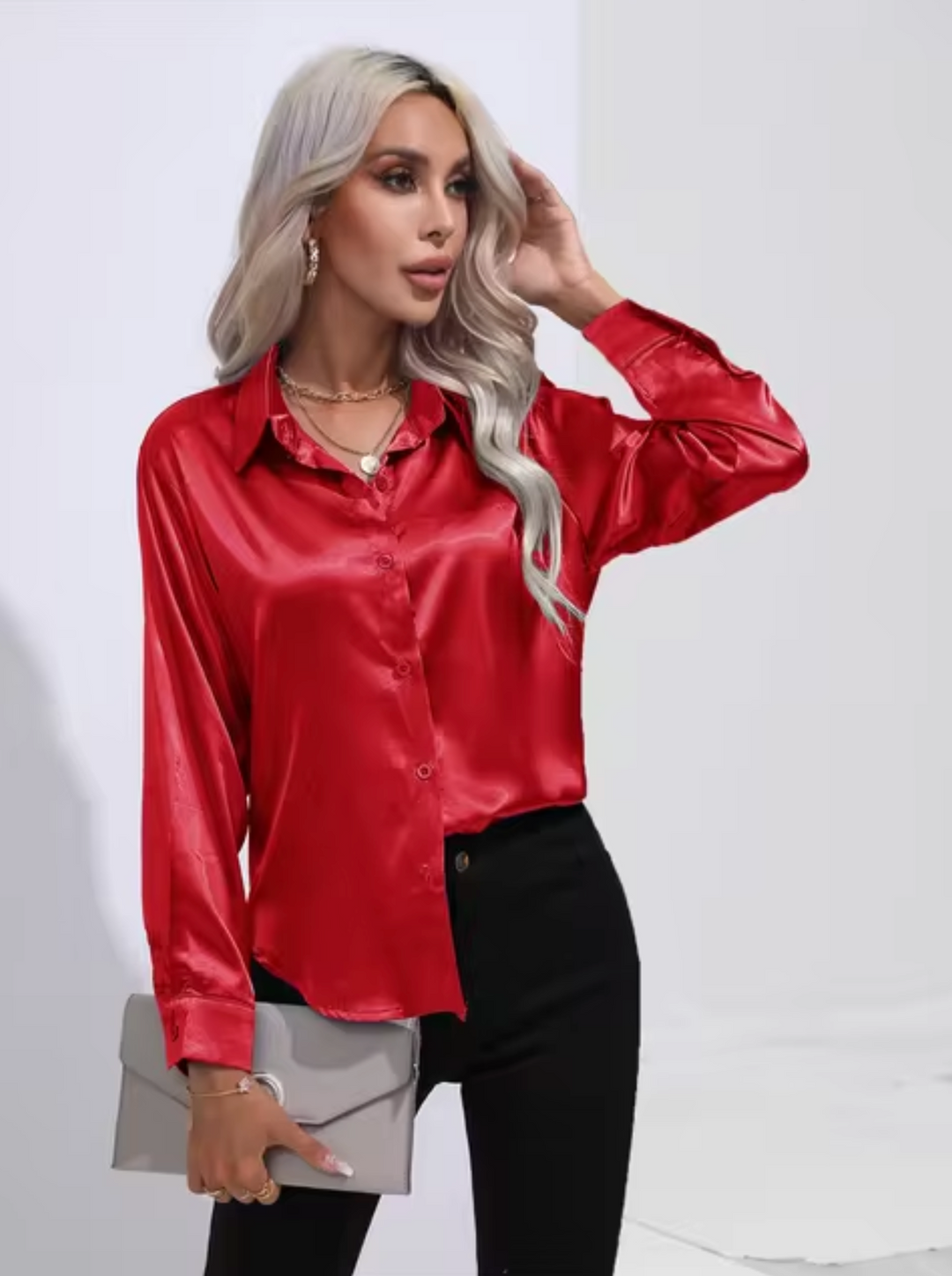 Satinbluse mit langen Ärmeln und elegant schimmerndem Glanz