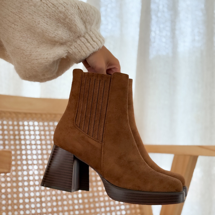 Lena | Elegante Camel-Boots im zeitlosen Design