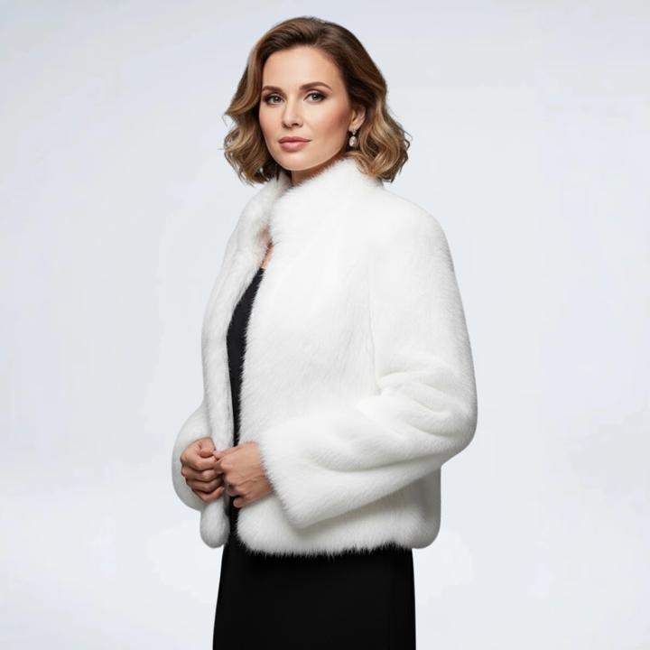 Emma | Stylische Kurzfelljacke für Damen mit Stehkragen