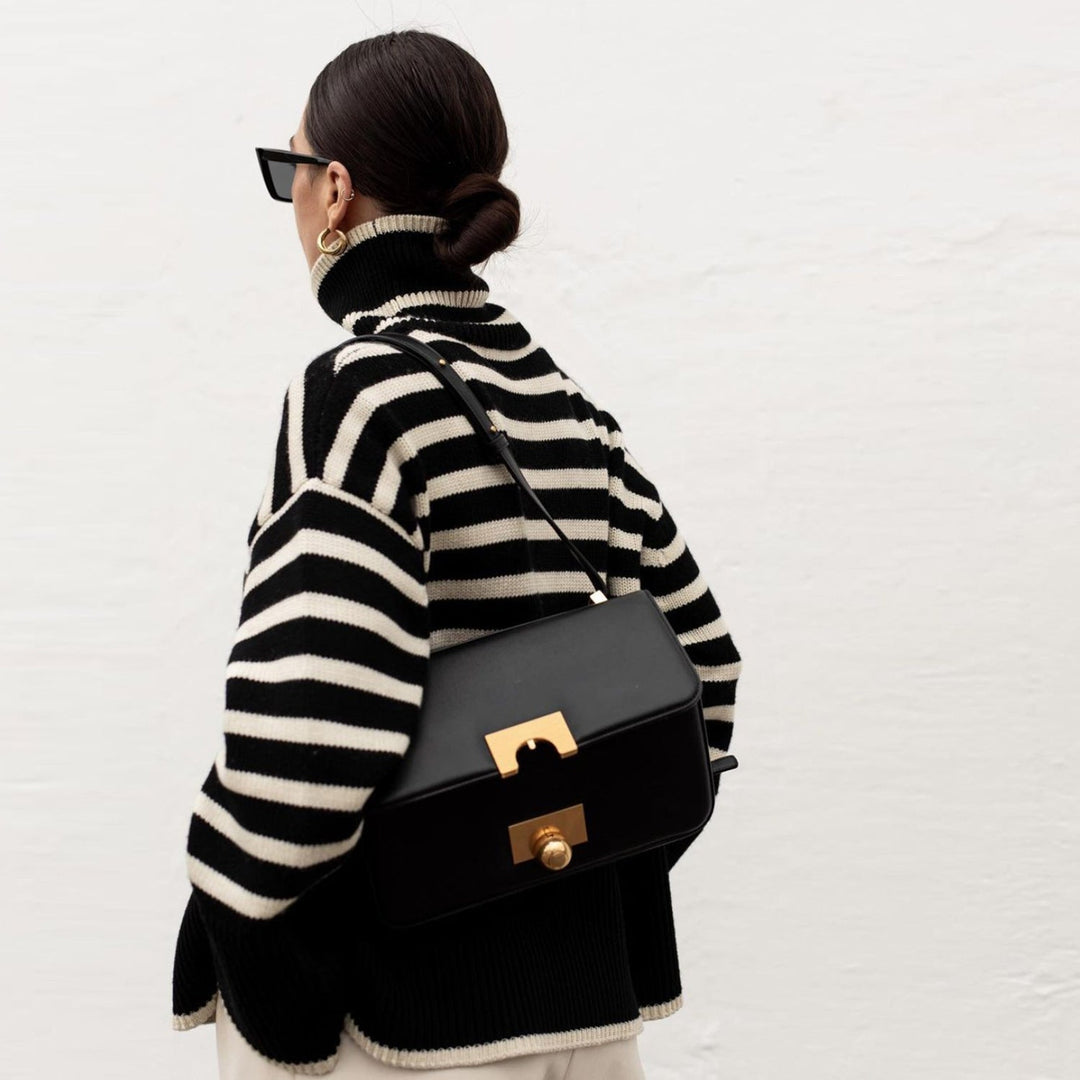 Elena | Gemütlicher Streifenpullover mit Kragen