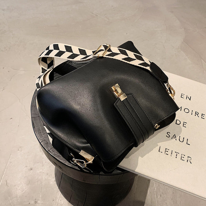 Carlotta Retro Eimertasche für Vintage-Looks mit modernem Flair
