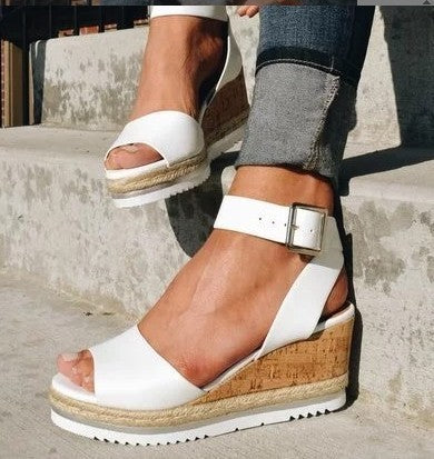 Athena | Sandalen mit Schnallen-Keilabsatz