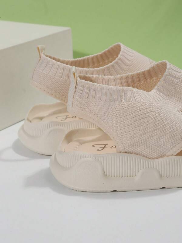 Orthoknit | Ergonomische Sandalen mit Fußbettkomfort