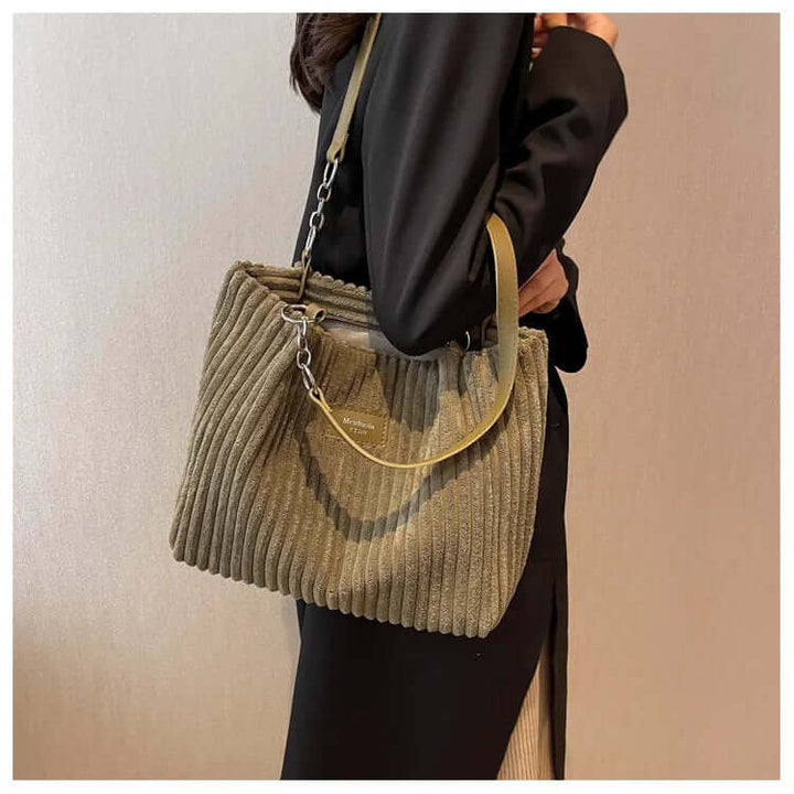 Samt-Tasche mit Reißverschluss für stilvollen Komfort unterwegs
