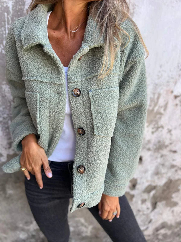 Priska | Kurze Wolljacke mit elegantem Aufschlag