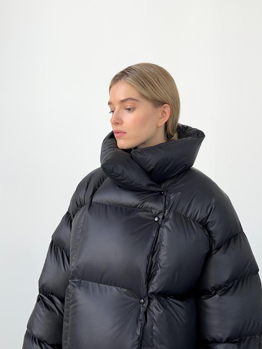 Lea | Trendige Bomberjacke mit Kapuze und Zipper