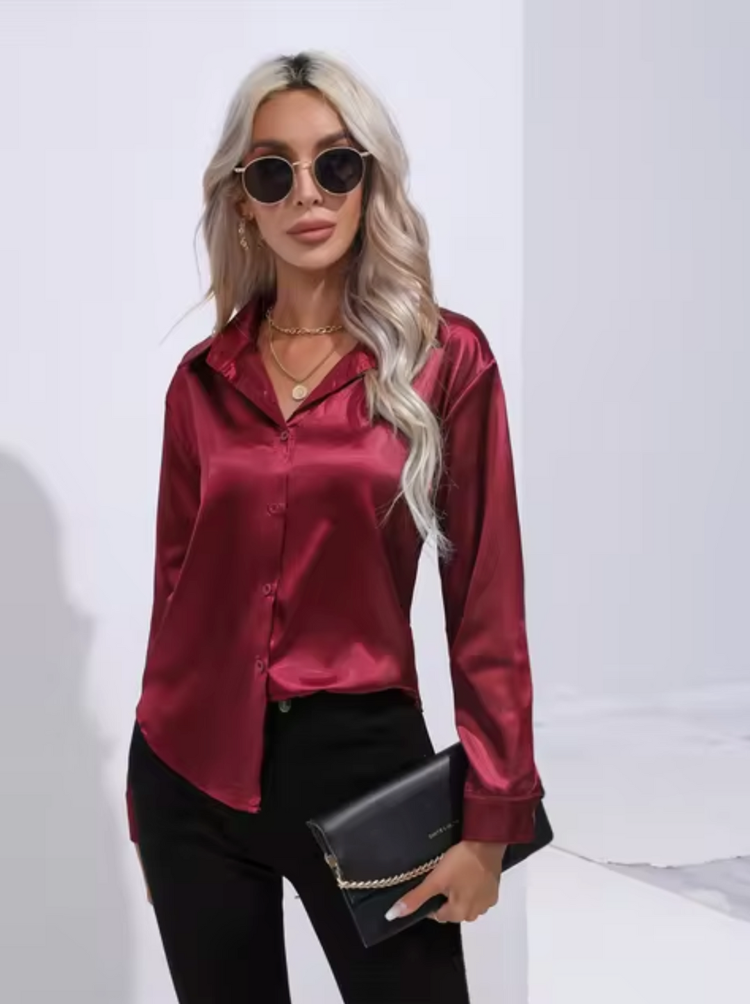 Satinbluse mit langen Ärmeln und elegant schimmerndem Glanz