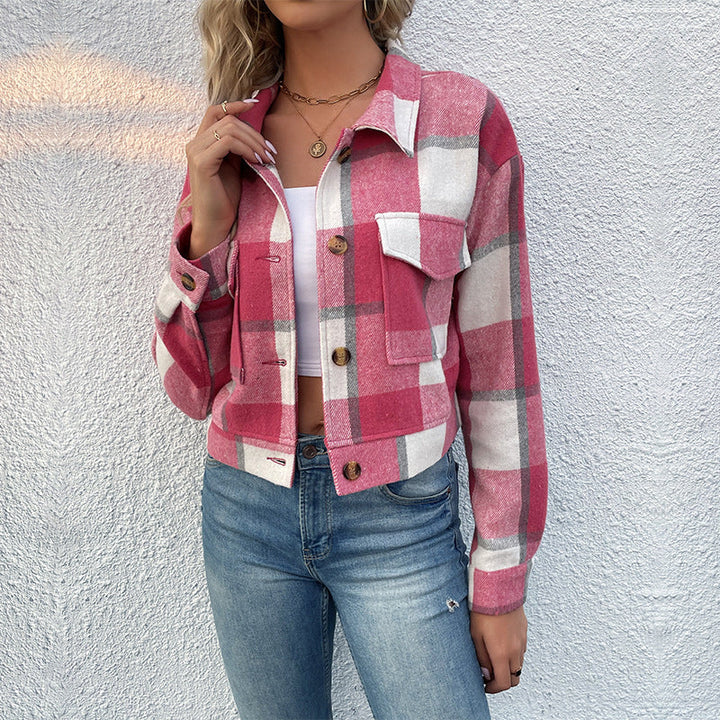 Gekürzte Jacke mit kariertem Revers