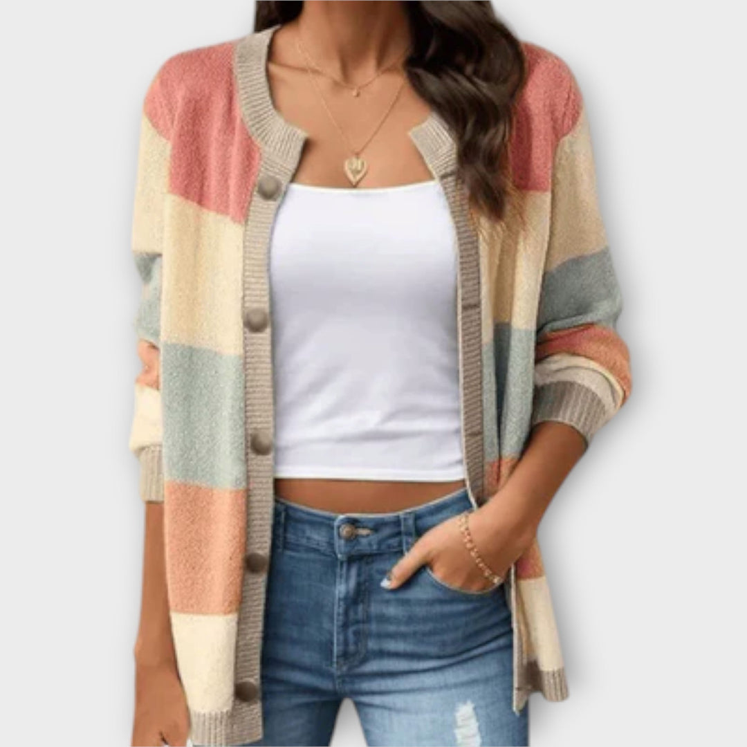 Clara | Damen Strickjacke gestreift im modernen Look