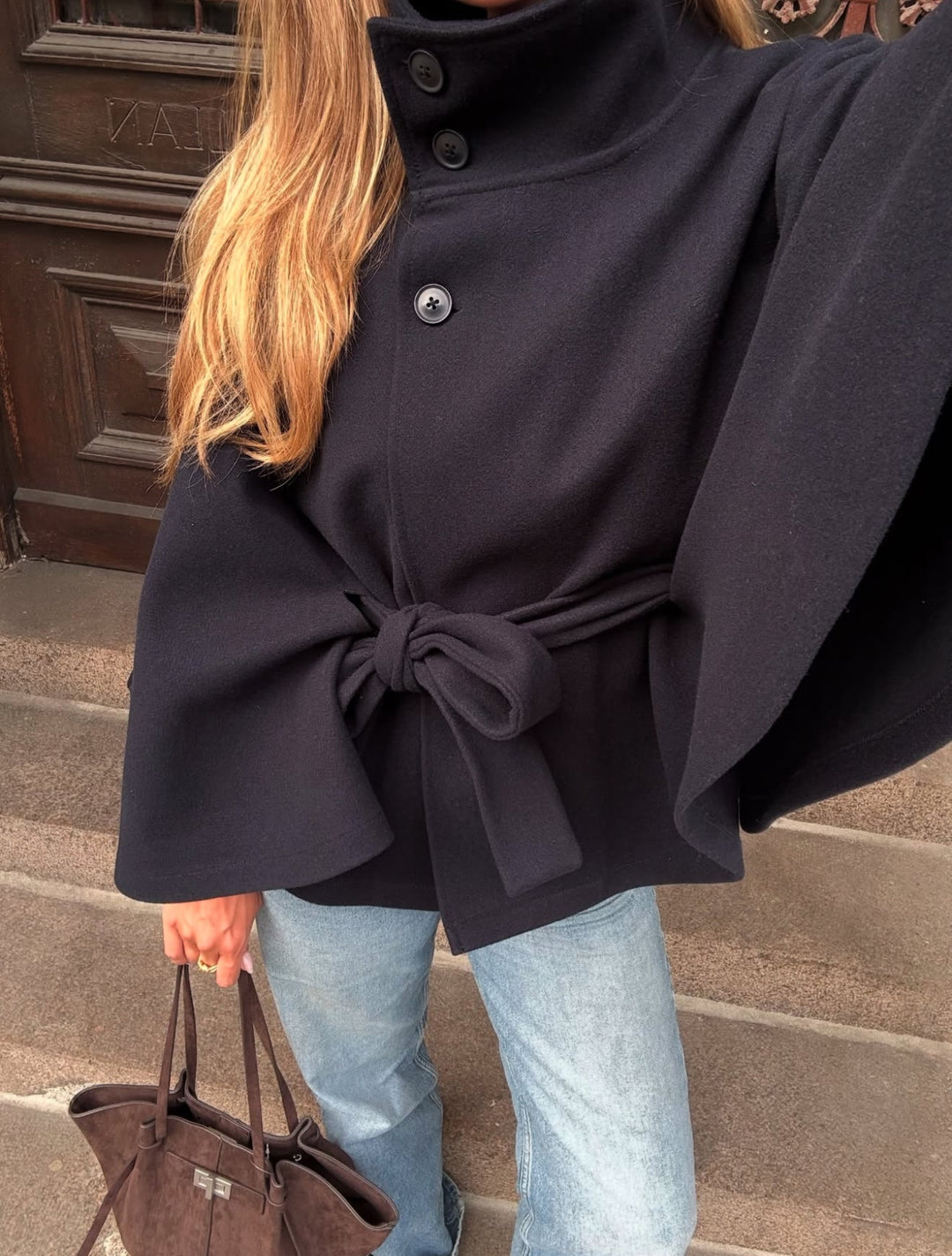 Sophie | Elegante Jacke Damen mit High-Neck & Gürtel