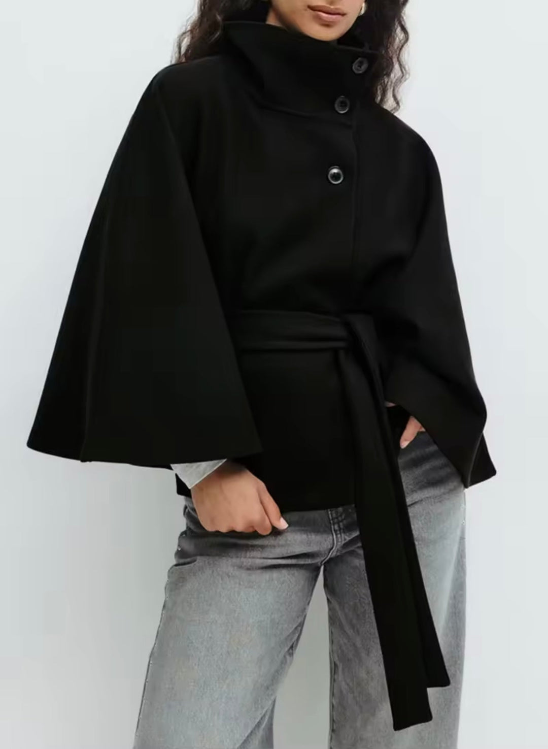 Sophie | Elegante Jacke Damen mit High-Neck & Gürtel