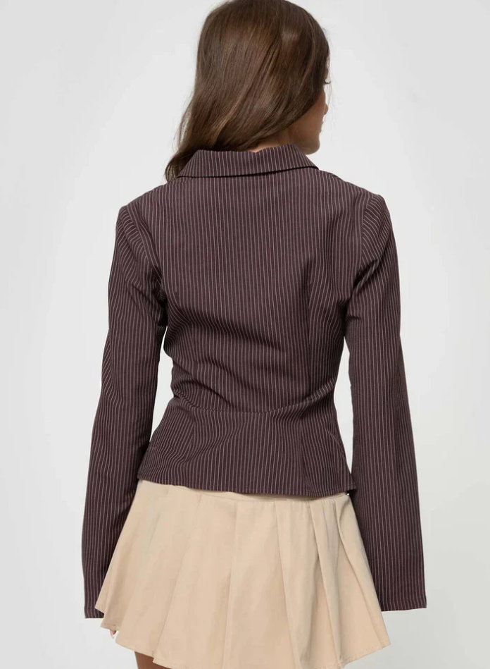 VERONICA | Retro-Ärmel mit Knöpfen und Vintage-Charme