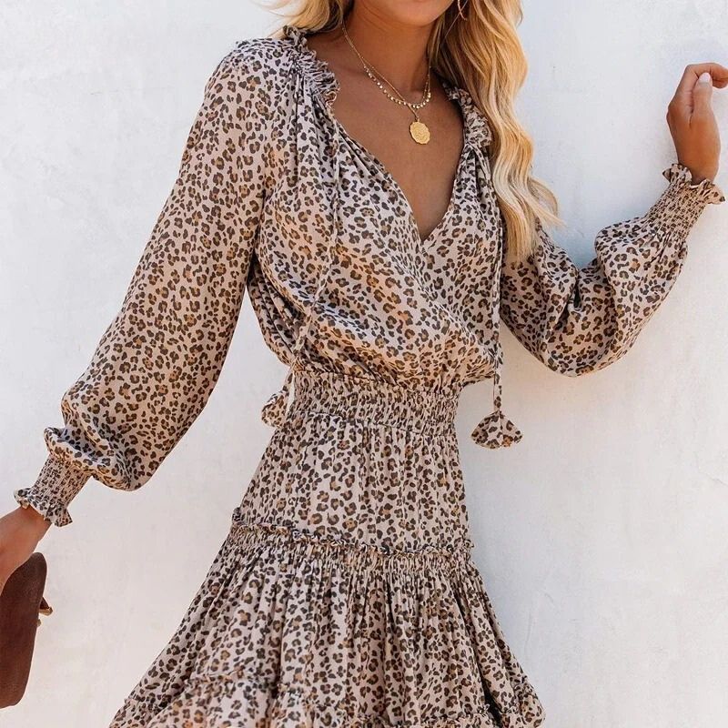 THRAIA KLEID MIT LEOPARDENPRINT FÜR EINEN WILDEN SOMMERLOOK