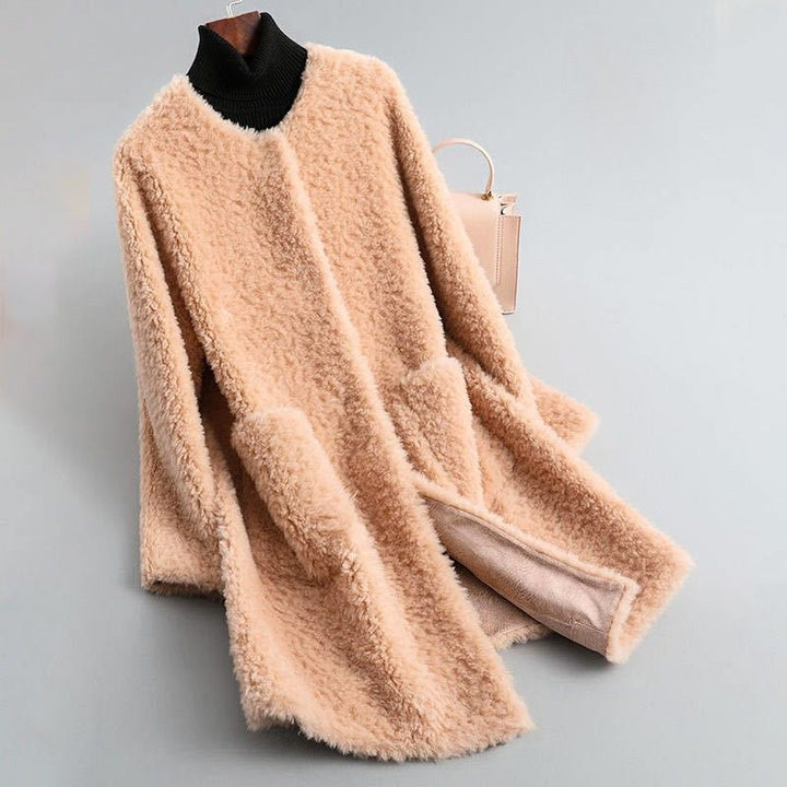 Alina | Flauschiger Mantel mit Kapuze und seitlichen Taschen