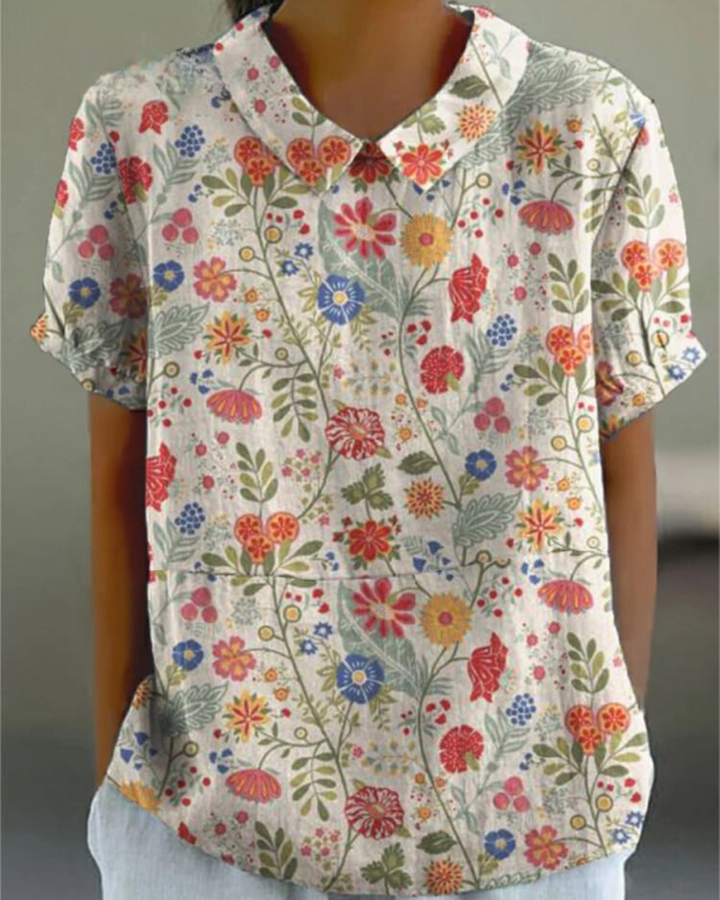 Sally | Süße Bluse mit pastoralem Blumenmuster