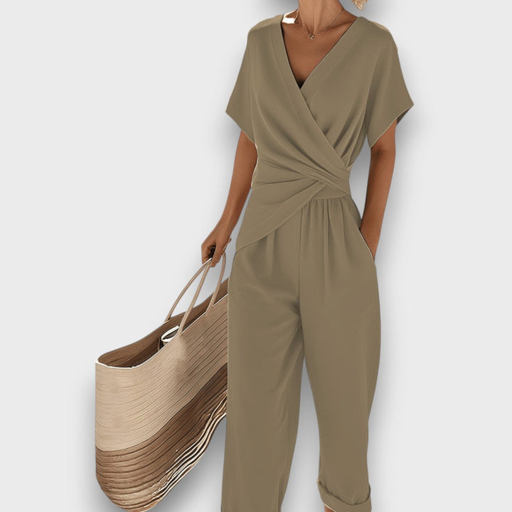 Alina | Sommerlicher Jumpsuit mit Wickel-Design