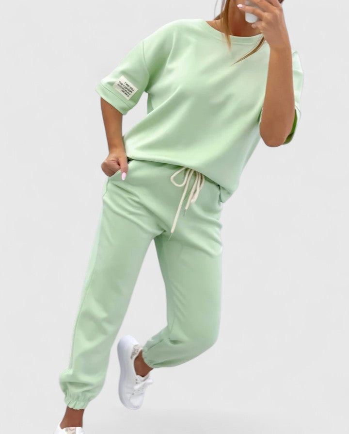 Amira | Bequemes Damen-Set für Alltag und Freizeit