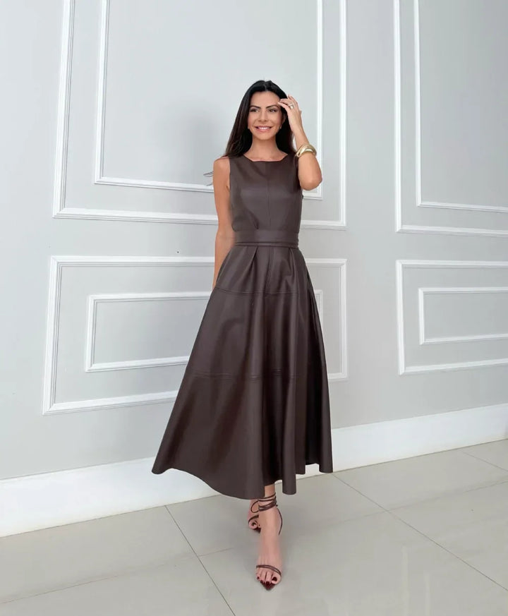 Isabelle | Zeitloses Midi-Kleid im Kunstleder-Look