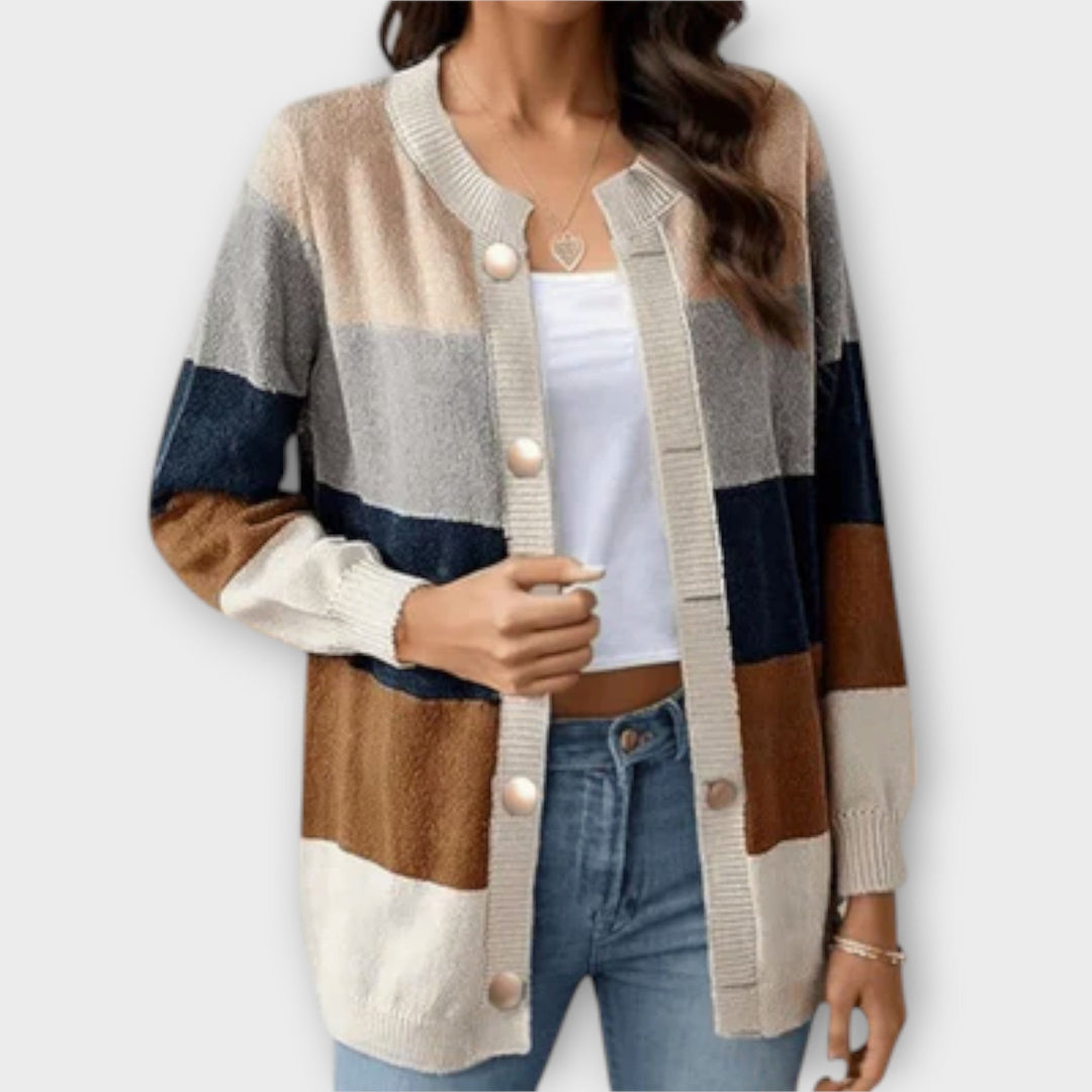Clara | Damen Strickjacke gestreift im modernen Look