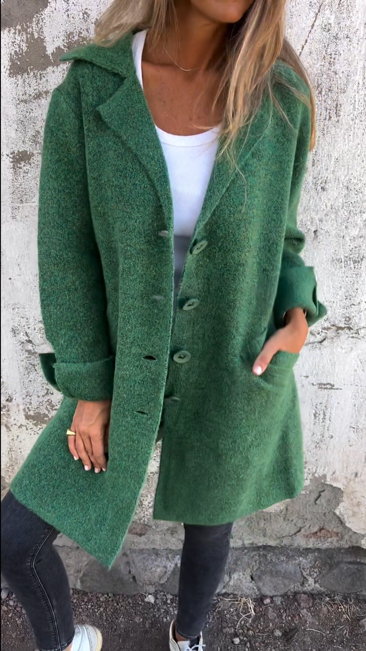 Olivia | Langer Mantel mit Aufschlägen für den Herbst