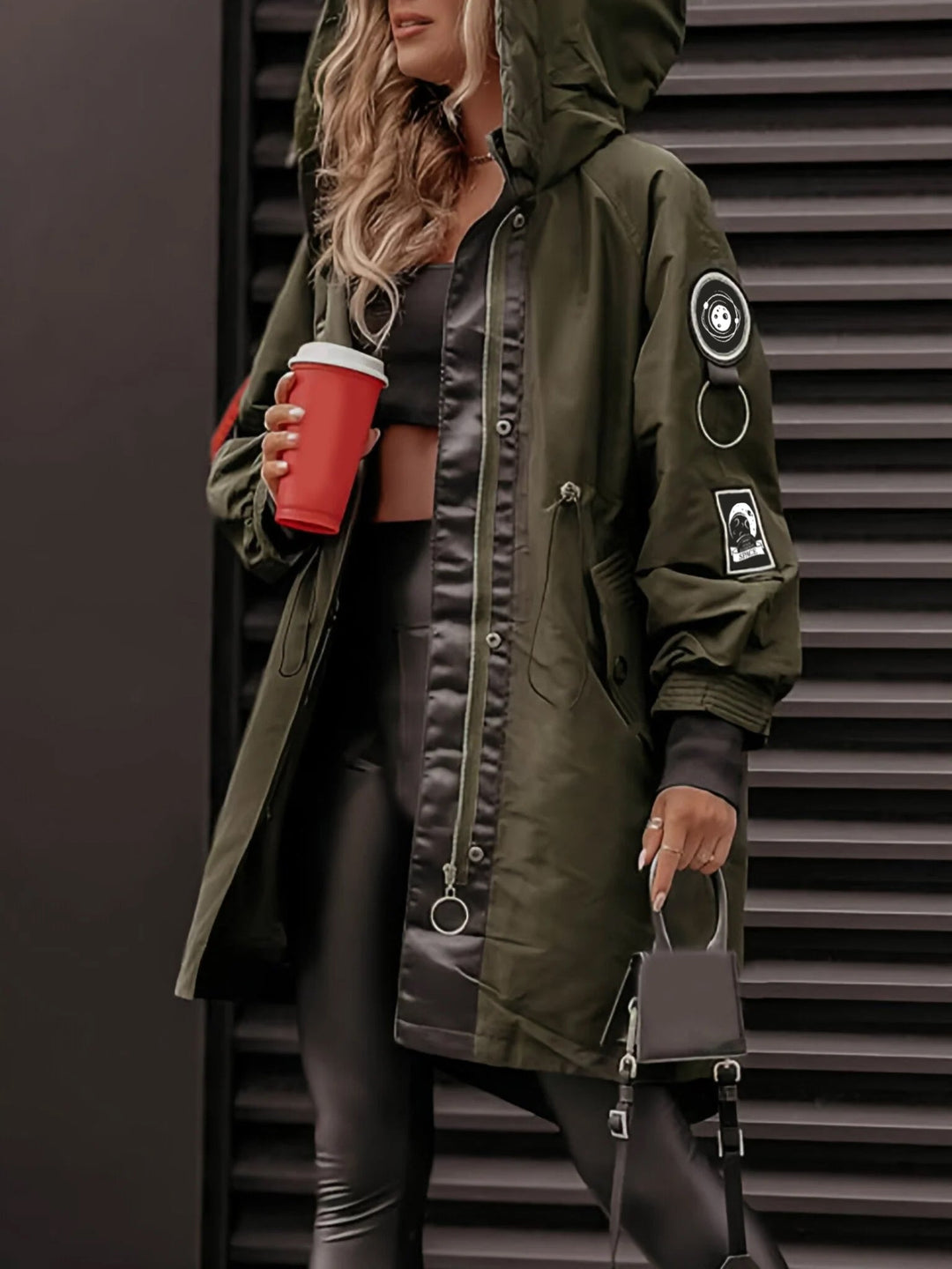 Lara | Langärmelige Kapuzenjacke für Frauen
