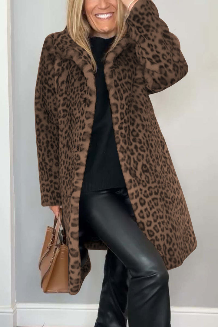 Liesa | Leopardenmantel mit Knopfleiste und flauschigem Innenfutter