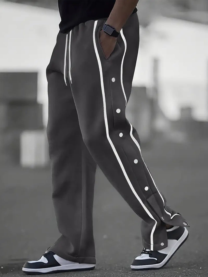Lino | Locker geschnittene Sporthose mit Knopfdetails