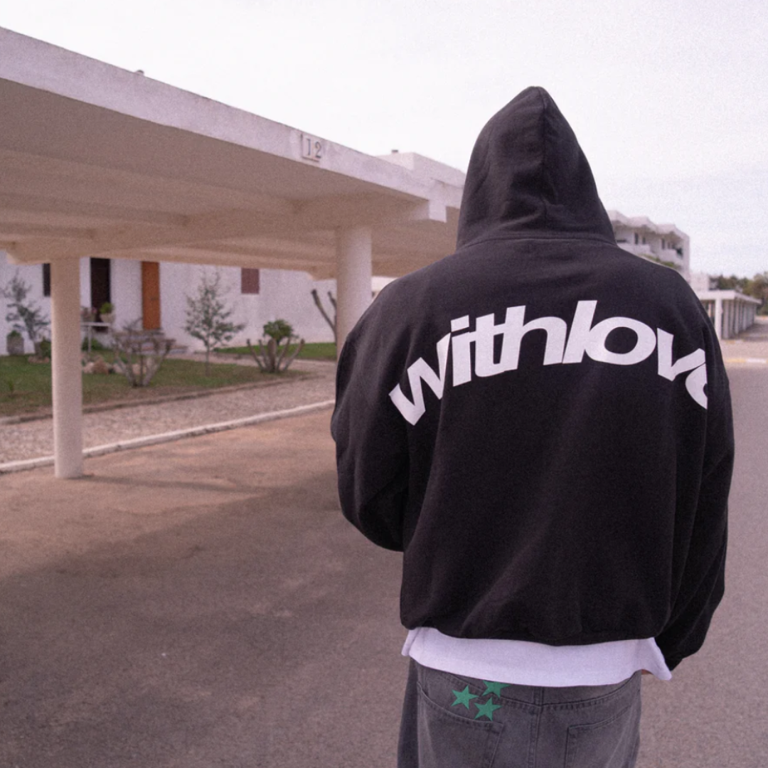 Sara | Kuscheliger Hoodie mit Herzmotiv – Statementwear
