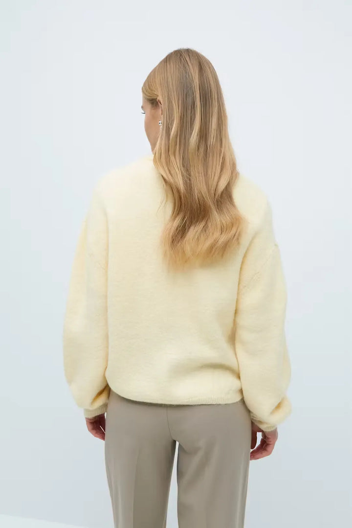Nora | Gestrickter Cardigan für gemütliche Tage