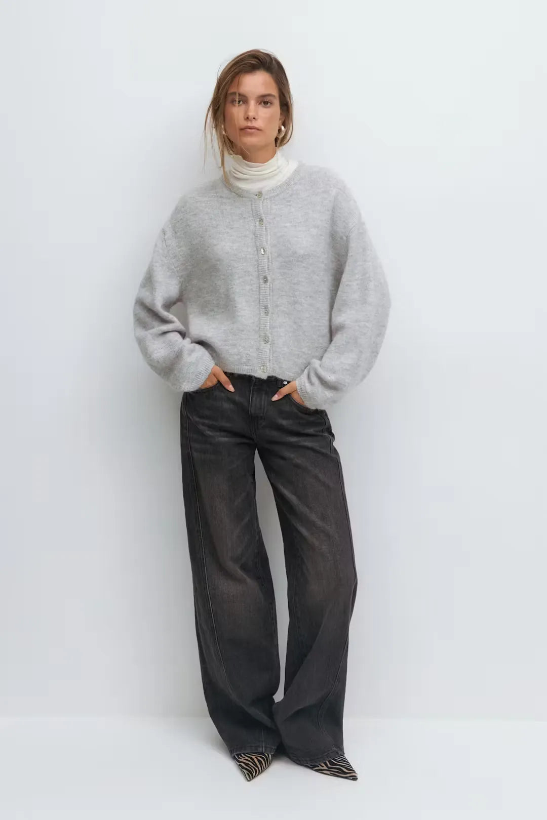 Nora | Gestrickter Cardigan für gemütliche Tage