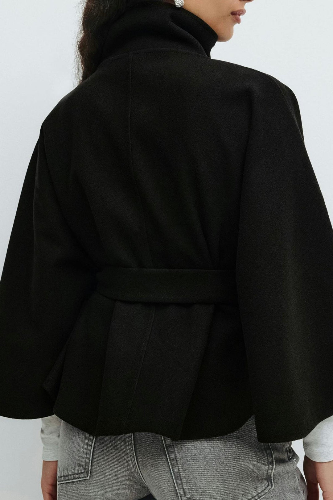 Sophie | Elegante Jacke Damen mit High-Neck & Gürtel