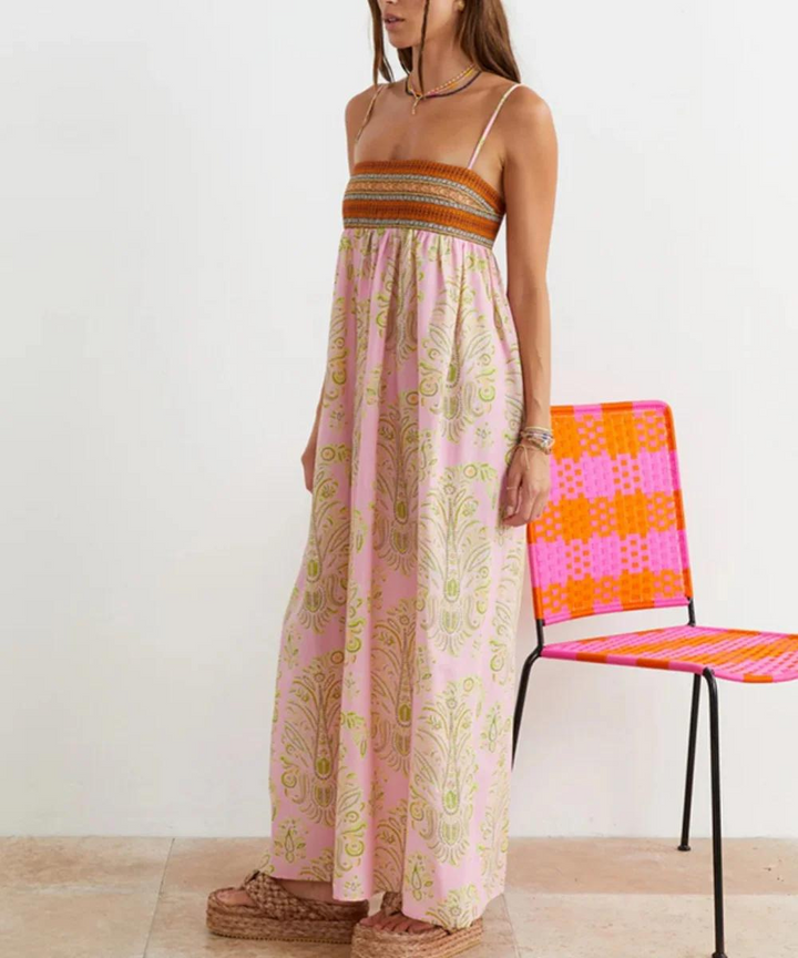 NERI | Schlichtes Maxikleid in sommerlichem Stil