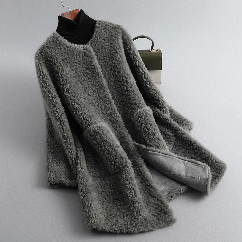 Alina | Flauschiger Mantel mit Kapuze und seitlichen Taschen