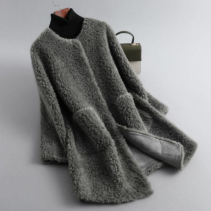 Alina | Flauschiger Mantel mit Kapuze und seitlichen Taschen
