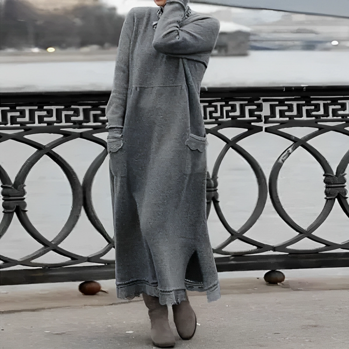 Mira | Langes Strickkleid Damen modern und lässig