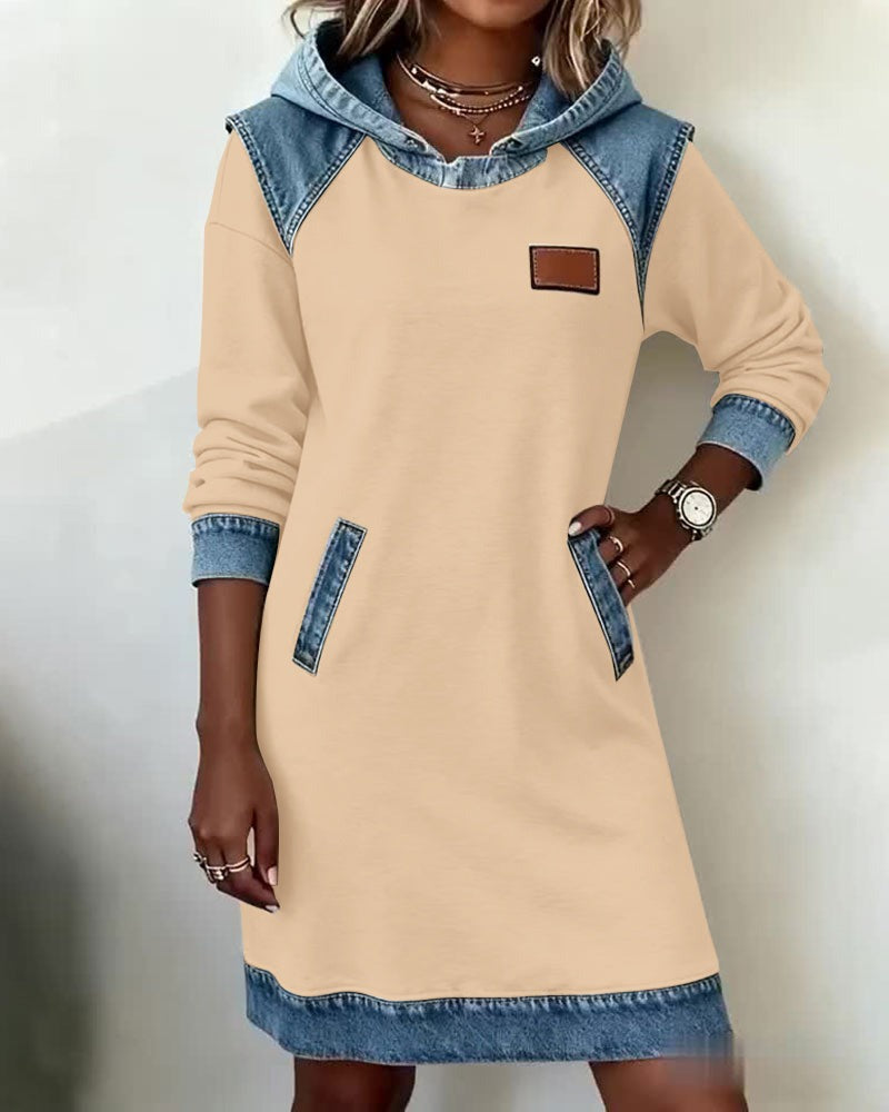 Hanna | Kapuzenkleid mit stylischen Denim Akzenten