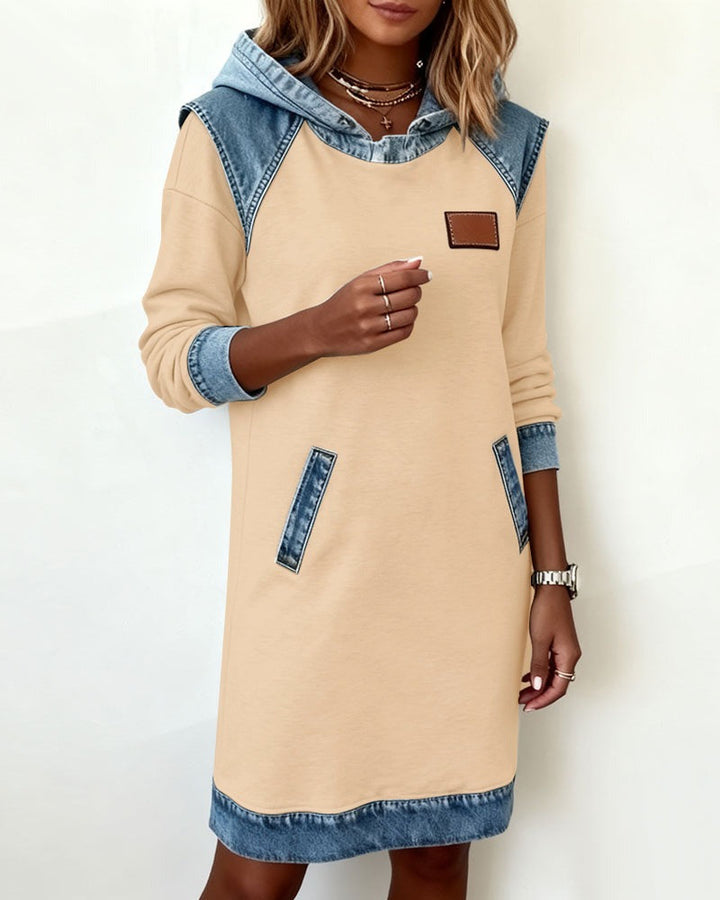 Hanna | Kapuzenkleid mit stylischen Denim Akzenten