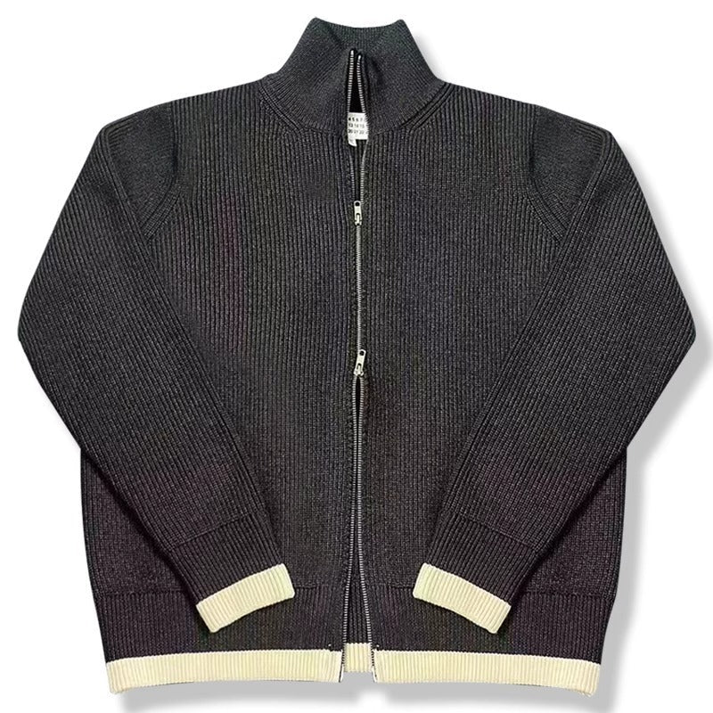 Warme Strickjacke mit Reißverschluss und hohem Rollkragen
