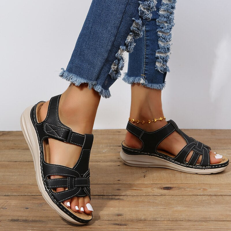 Greta | Sommerliche Wandersandalen Damen Stil