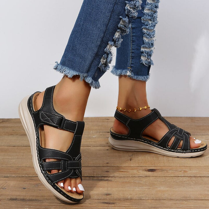 Greta | Sommerliche Wandersandalen Damen Stil