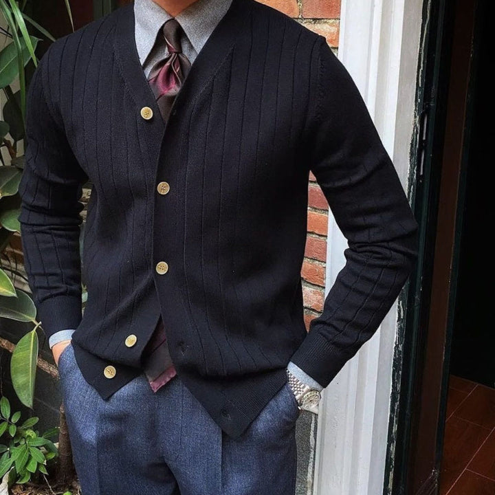 MV | Klassische Strickjacke mit V-Ausschnitt