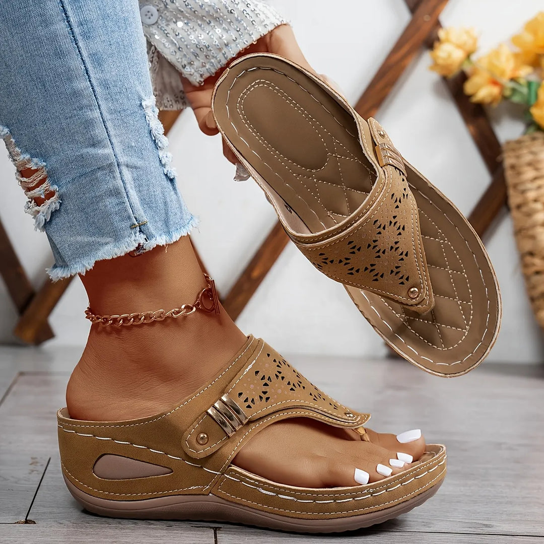 Orthopädische Damen|Sandalen mit Schrägabsatz